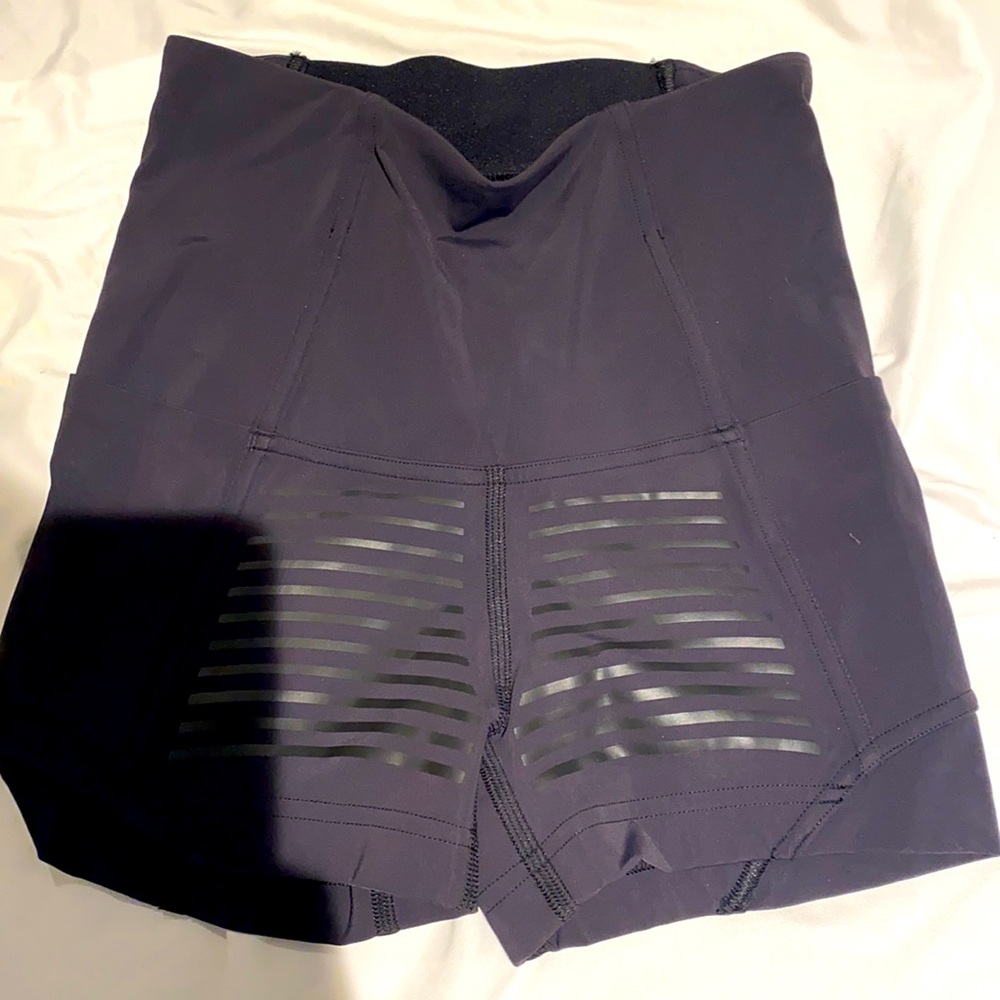 Rogue renegade high rise short 2.5”